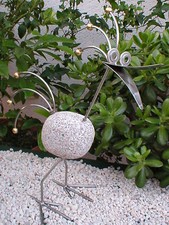 Edler Steinvogel aus Edelstahl