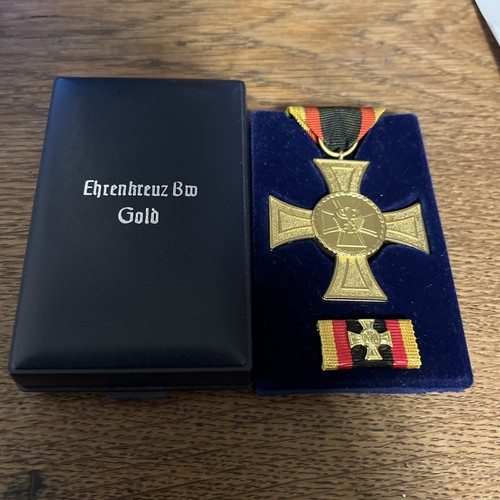 Orden ehrenkreuz der - orden,