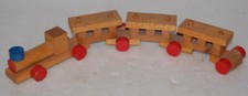 alte Holzeisenbahn Lok & 3 Hänger 10 Holz Teile Spielzeug Steckspielzeug 42cm