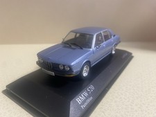 BMW 520  5-Series  E12. 1972   431023002  Blau Minichamps 1:43