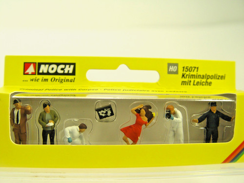 Kriminalpolizei mit leiche - mit,