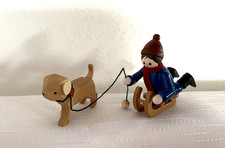 Echt Erzgebirge, Romy Thiel Bübchen mit Hundeschlitten bunt