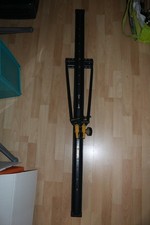 2 Abschließbare Fahrradhalter für einen Dachlastenträger f.  Fahrräder