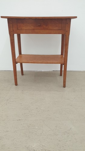 Beistelltisch mit schub - beistelltisch,