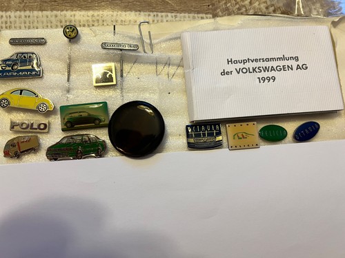 Auto pins und skoda - auto,