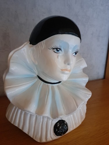 Pierrot clown büste aus - pierrot-clown-büste,