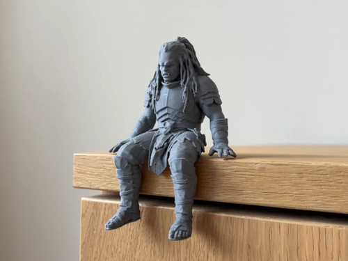 Uruk hai lurtz sitzend - lurtz,