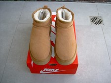 UGG Classic Ultra Mini Leather