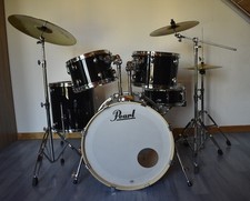 Pearl Roadshow 22 Plus Jet Black