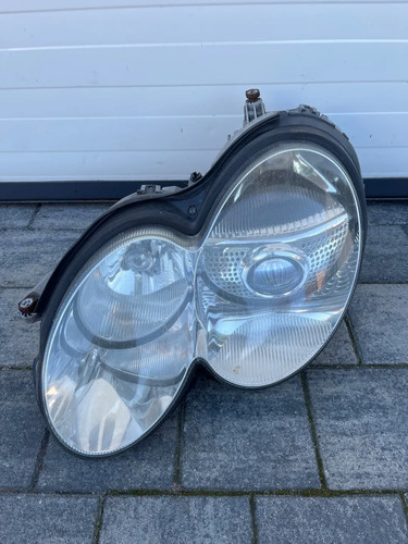 Frontscheinwerfer