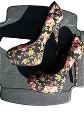 High Heels Pumps Blumenmuster