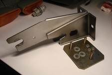 Fiat barchetta 1996 Halter Stoßstange vorne links mit Trägerplatte + Muttern