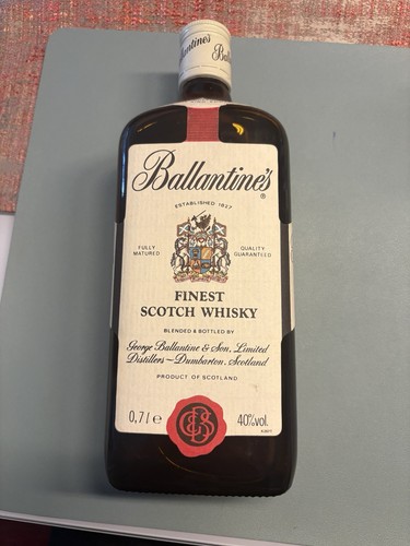 Ballantines finest blended - ballantines,