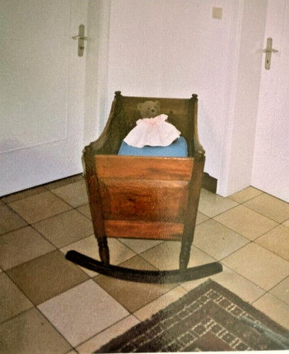 Antike babywiege schaukelbett - babywiege,