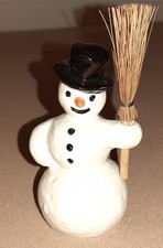 Goebel Schneemann mit Besen