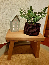 Hocker Bank rustikal massiv Echt Holz Blumenhocker kleine Bank