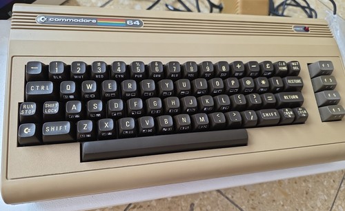 Commodore c64 und - , monitor