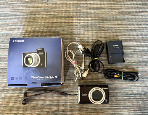 Canon powershot sx200 - canon, is