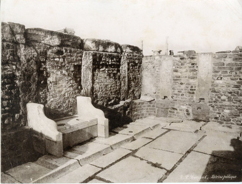 Algerien timgad latrine - timgad,,
