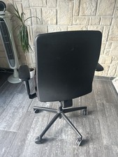 Bürostuhl Chefsessel Drehstuhl mit Rollen, Schwarz sehr gut erhalten günstig