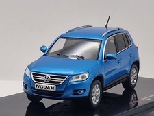 VW Tiguan 2007 blau metallic Modellauto 1:43 ixo models