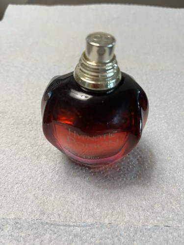 Hypnotic poison eau - poison, secrete
