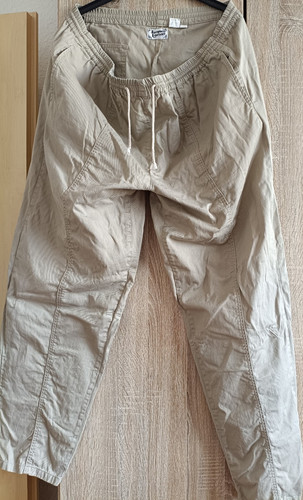 Neuwertige beige freizeithose - neuwertige,