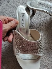 Brunella Lederschuhe Hochzeit weiße  Pumps mit Nieten Größe 38 Made in Italy