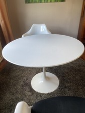 Eero Saarinen Knoll Tulip 2x Armchair  + 1x Esstisch Tisch - weiß