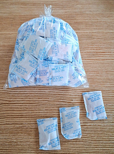 Silica gel - silica,