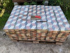 Zementfliesen, schwarz-rot-weiß Würfel, 16,3qm, 20 x 20 x 2 cm