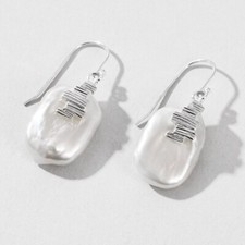 L09 Earrings Modern Abstract