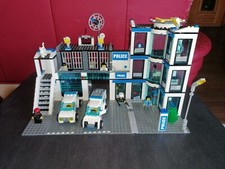 LEGO City - 7498 Polizeistation