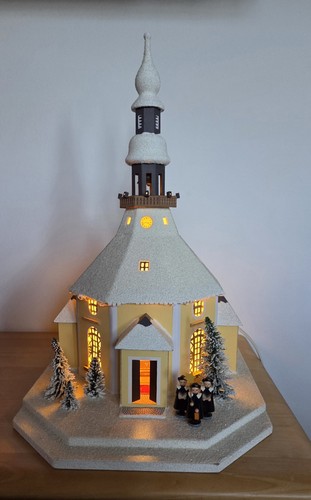 Seiffener kirche beleuchtet - kirche,