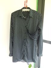 Hemdbluse in schwarz mit  weißen Punkten und Größ  S