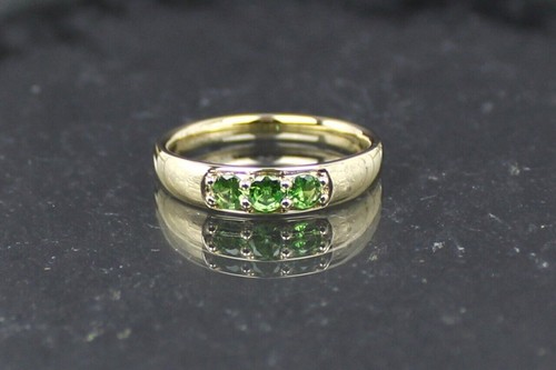 Tsavorit goldring aus 375er - tsavorit-goldring,