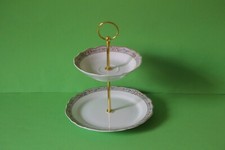 zweistöckige Etagere Teller