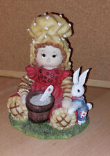 Spardose  Mädchen mit Hase  Sparschwein mit Schlüssel   aus Kunststoff