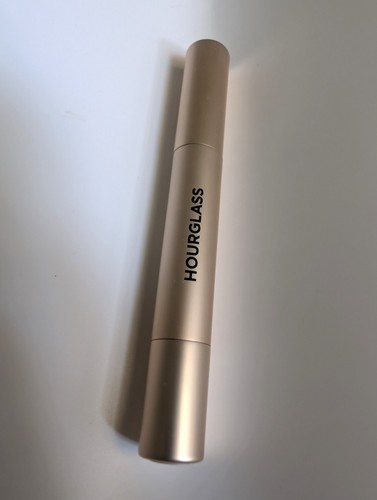 Hourglass phantom blur - hourglass,