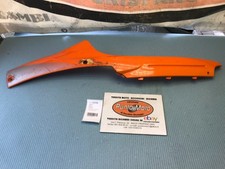 Rechte Seitenverkleidung