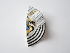 Porzellan Brosche modern Dekor