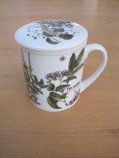 Teetasse Kaffeetasse mit Deckel weiß mit Kräuter Blumen Motiven