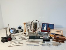 Seltene antike Medizinische Besteck Apparaturen Geräte Instrumente Zubehör Arzt