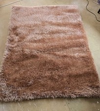 NEU VON ROSELAND FURNITURE