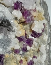 Fluorit XX auf Calcit XX vom