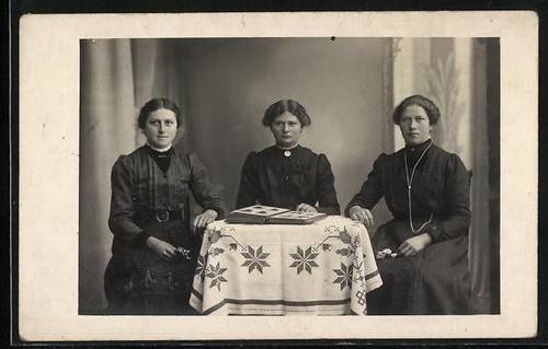 Foto drei frauen beim - foto-ak,
