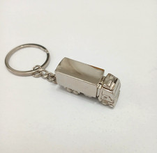 Mini LKW Schlüsselanhänger aus Metall – inkl. Samtbeutel /Geschenk...