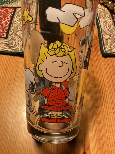 The peanuts wasser - peanuts, wasser-saft-glas
