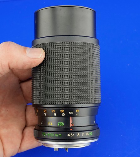 Yashica 200 macro - 4,5/75-200,