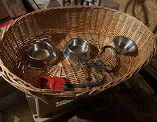 Hundebett Weide Hunde, Hundreisebox, Katzenkorb zu verschenken